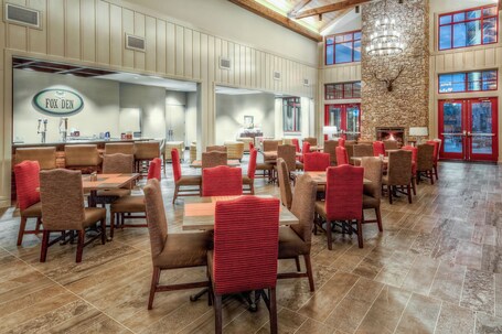 Black Fox Lodge Pigeon Forge, Tapestry Collection by Hilton - Image 21