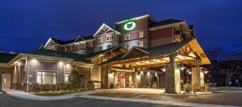 Black Fox Lodge Pigeon Forge, Tapestry Collection by Hilton