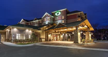 Black Fox Lodge Pigeon Forge, Tapestry Collection by Hilton