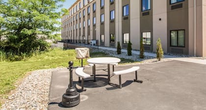 Sleep Inn & Suites Middletown - Goshen