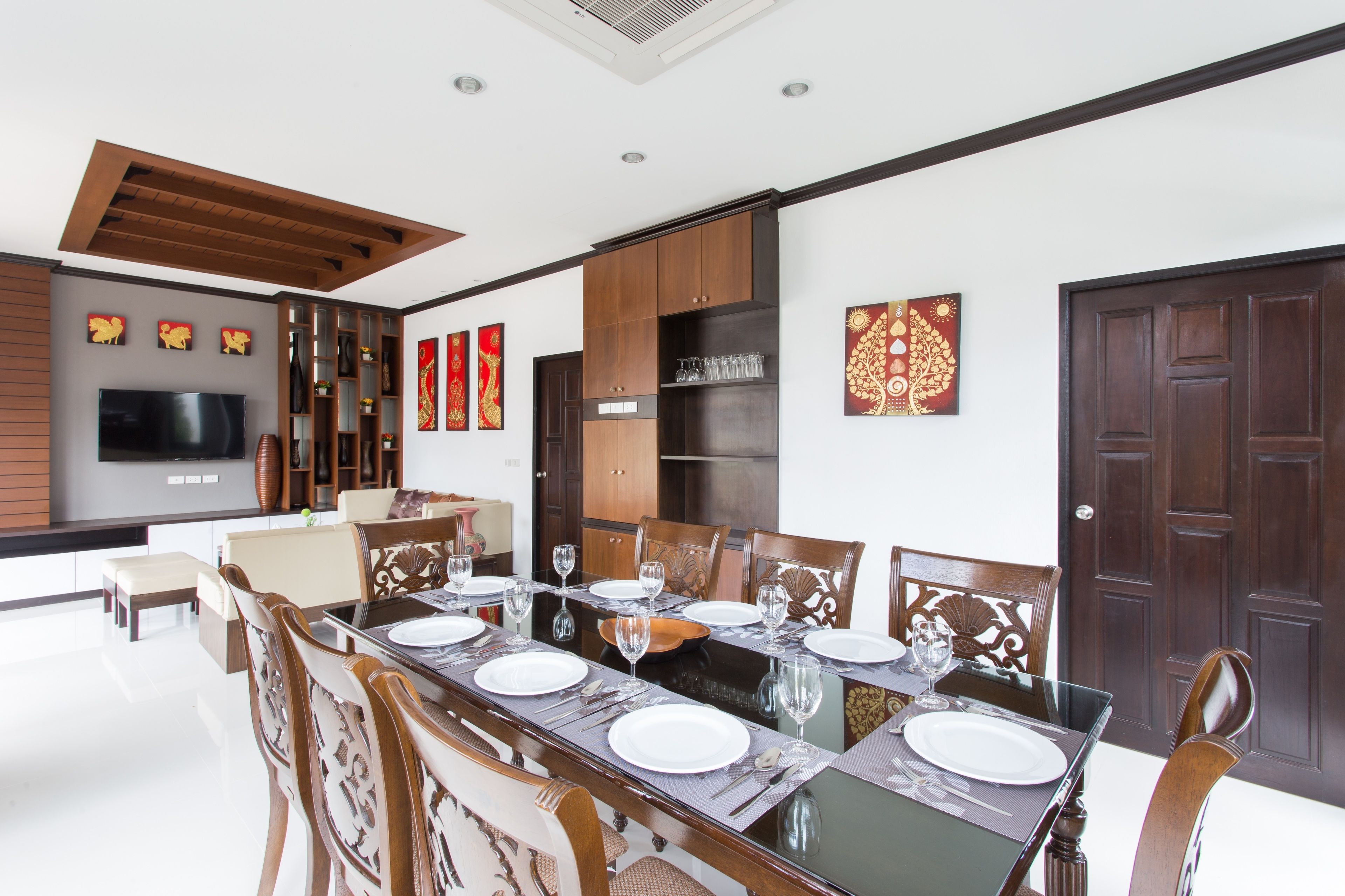 4 Bedrooms Private Pool Villa | In-room dining