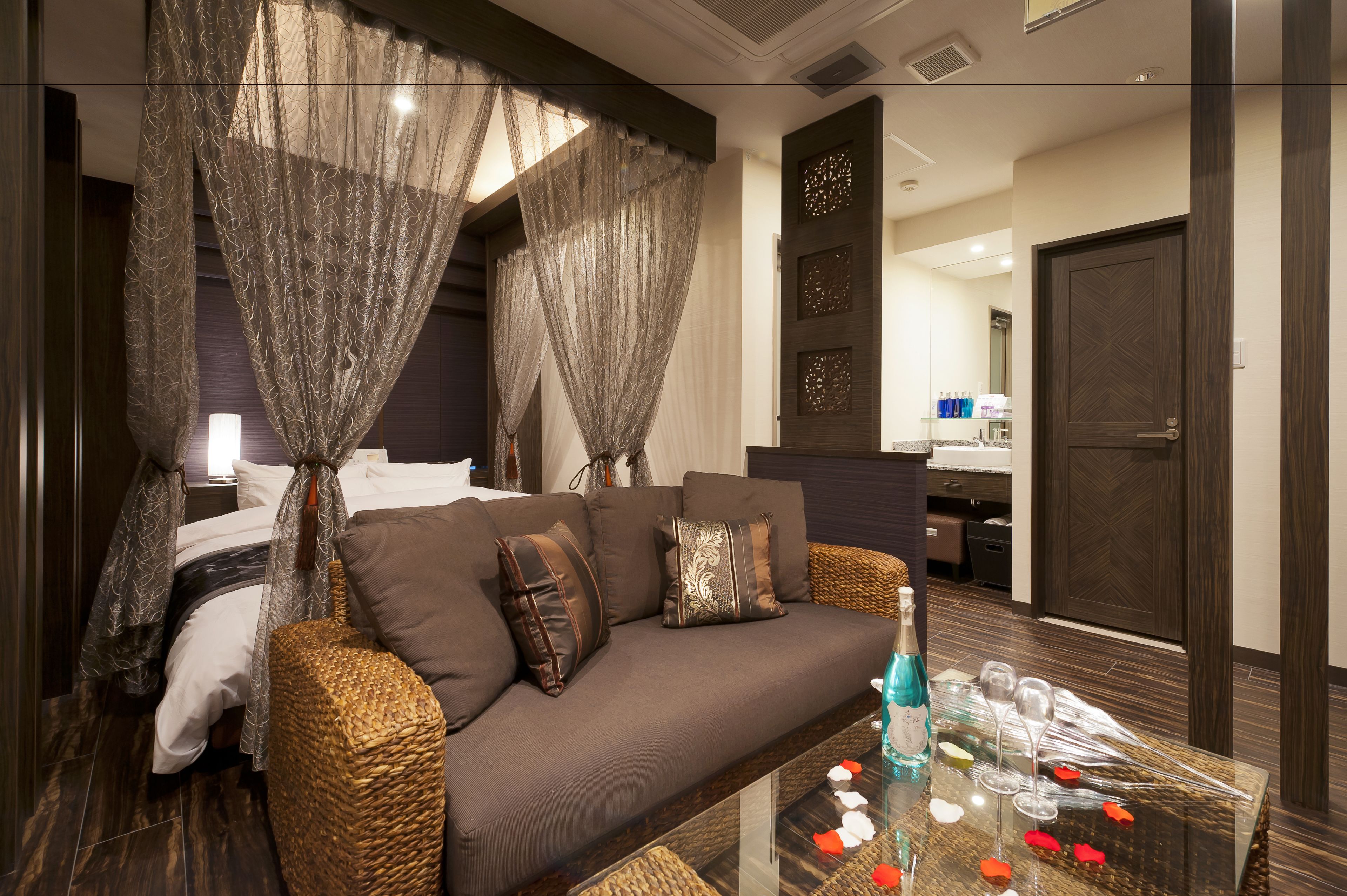 basic room | living area