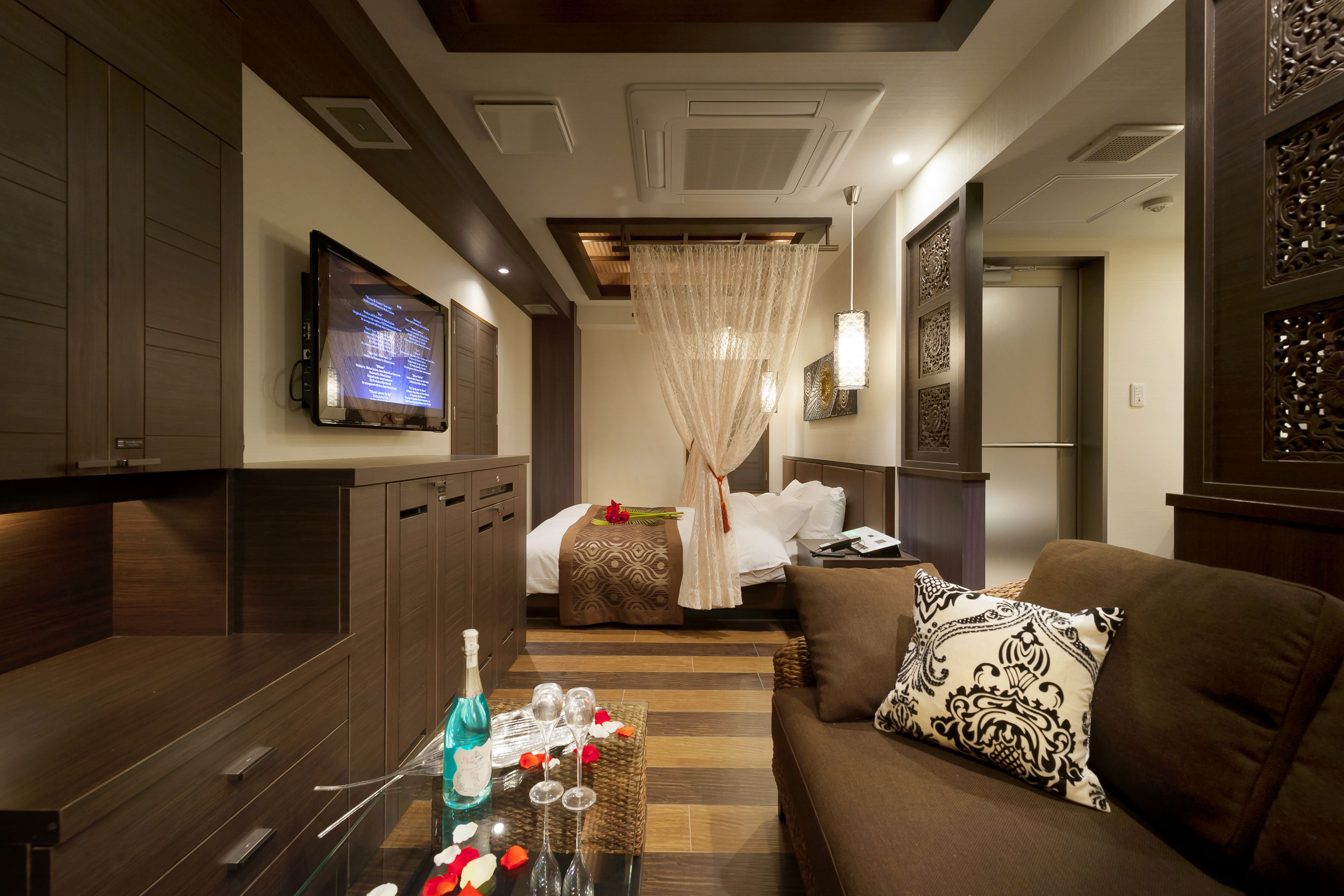 basic room | living area