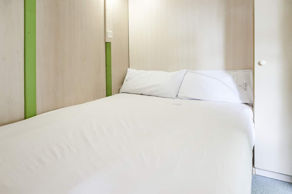 Bungalow, 2 kamar tidur (4-5 pax Oasis) | 1 kamar tidur, brankas, dan dilengkapi dengan perabotan berbeda-beda