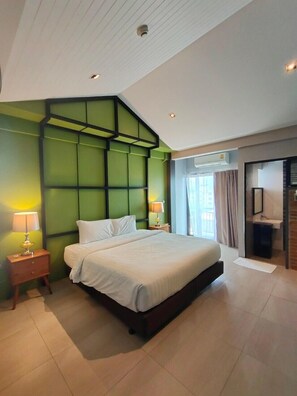 Standard Double Room | Desk, blackout drapes, free WiFi - Qoo Hotel (Buriram)