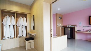 Skrivebord og wi-fi (inkludert)