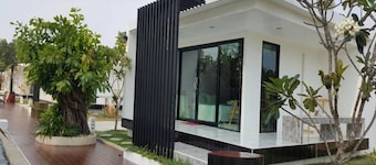 Yamadaya Beach Resort