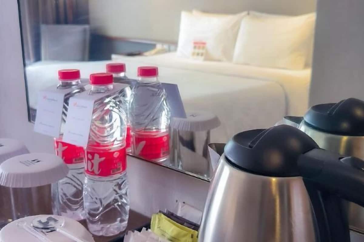 Minibar, in-room safe, desk, blackout curtains