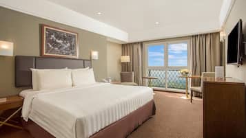 Minibar, in-room safe, desk, blackout curtains