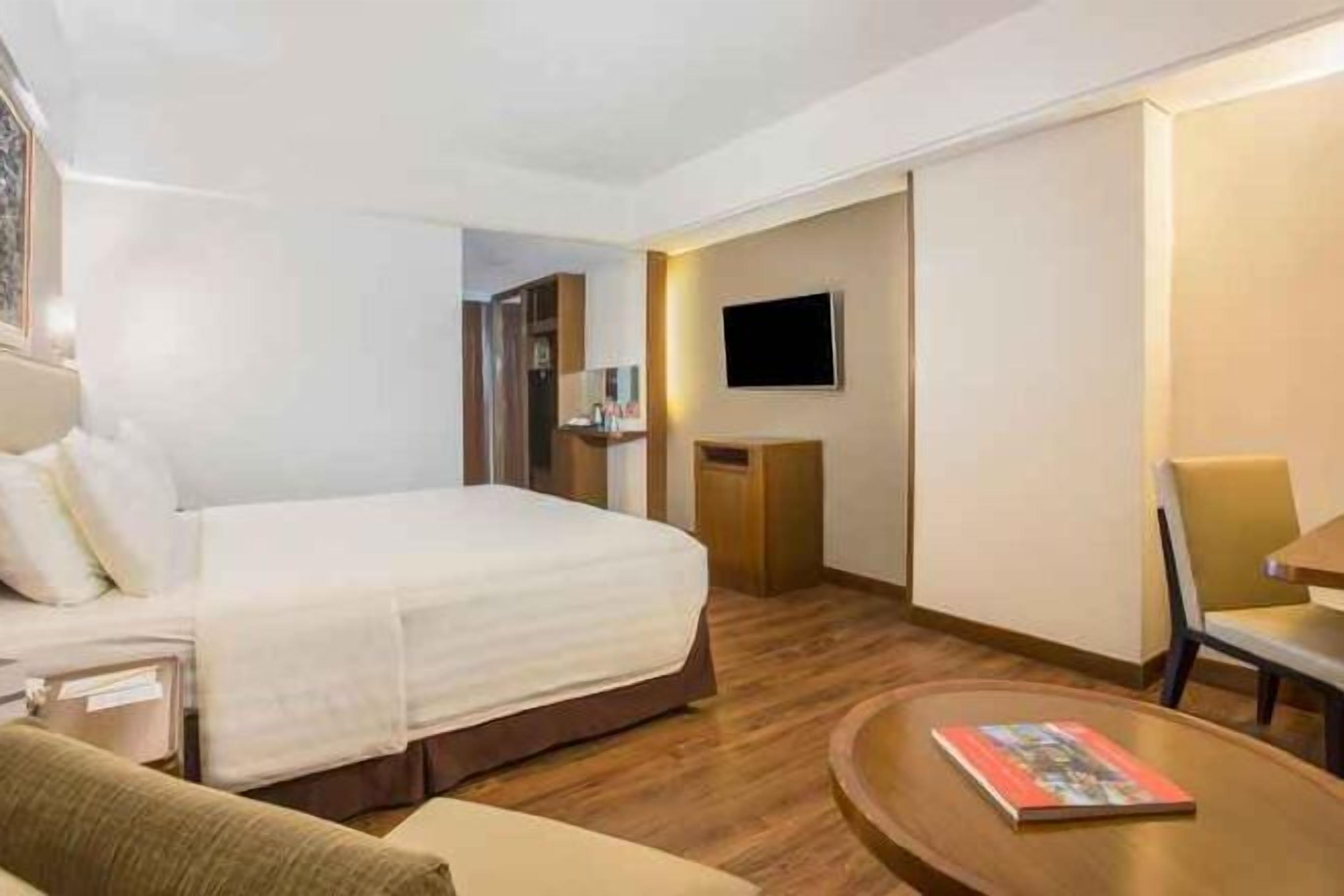 Minibar, in-room safe, desk, blackout drapes