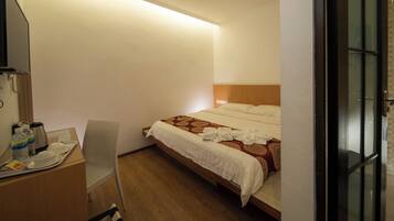 Desk, iron/ironing board, free WiFi