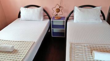 Shared Dormitory, Mixed Dorm, Non Smoking, City View | Egyptian cotton sheets, premium bedding, blackout curtains