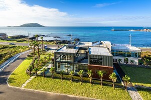 숙박 시설   정면