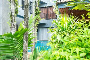 Property grounds - The Umbrella House (Kamala)