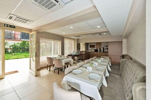 Desayuno buffet incluido todos los días