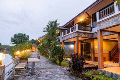 Baanrimnam Resort Trat