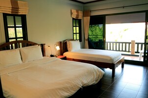 Triple Room | Escrivaninha, Wi-Fi de cortesia
