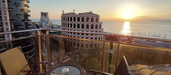 Rock Hotel First Line