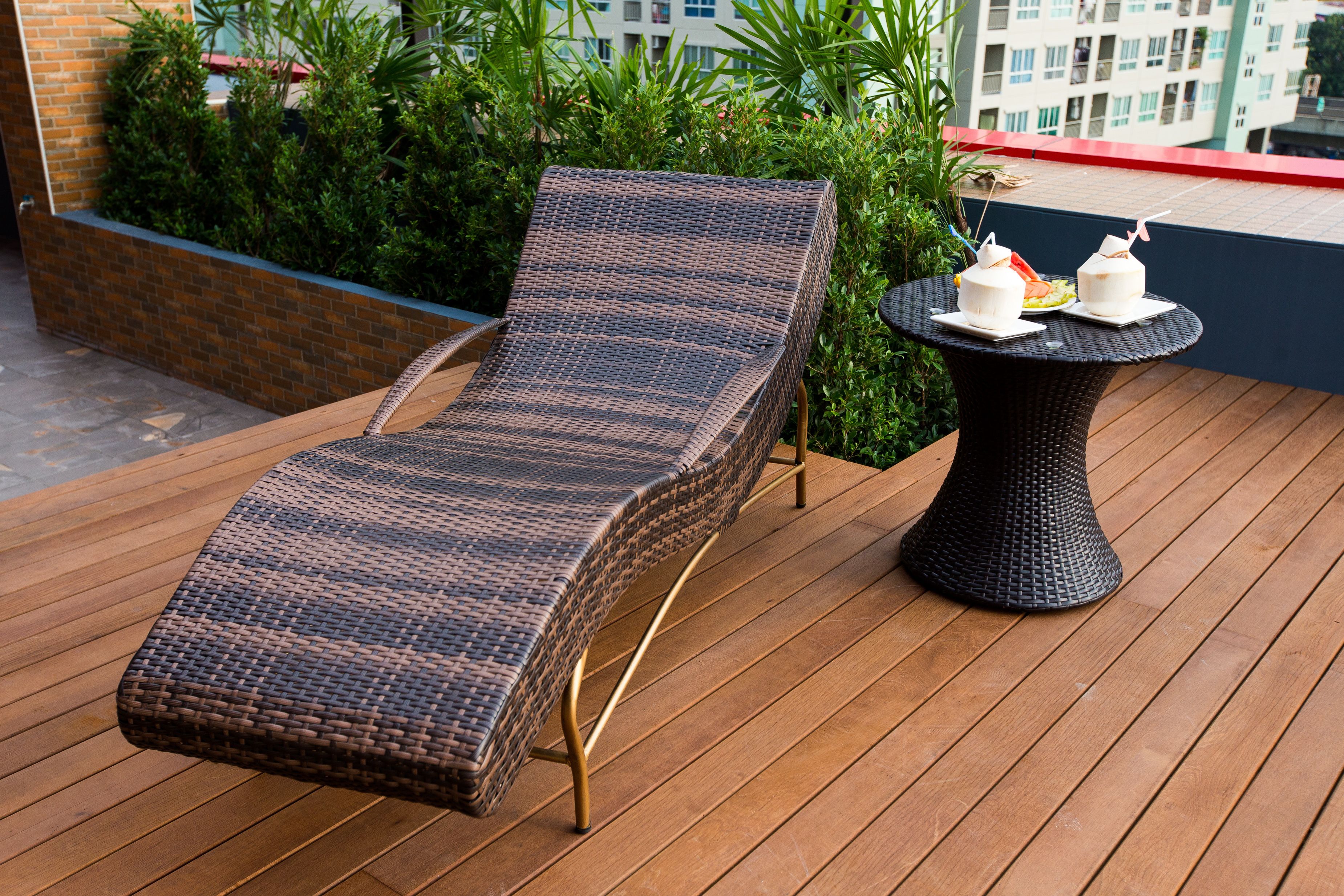 outdoor pool, pool loungers