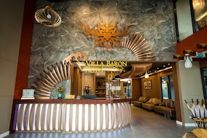 Reception - Villa Baron Hotel (Pak Kret)