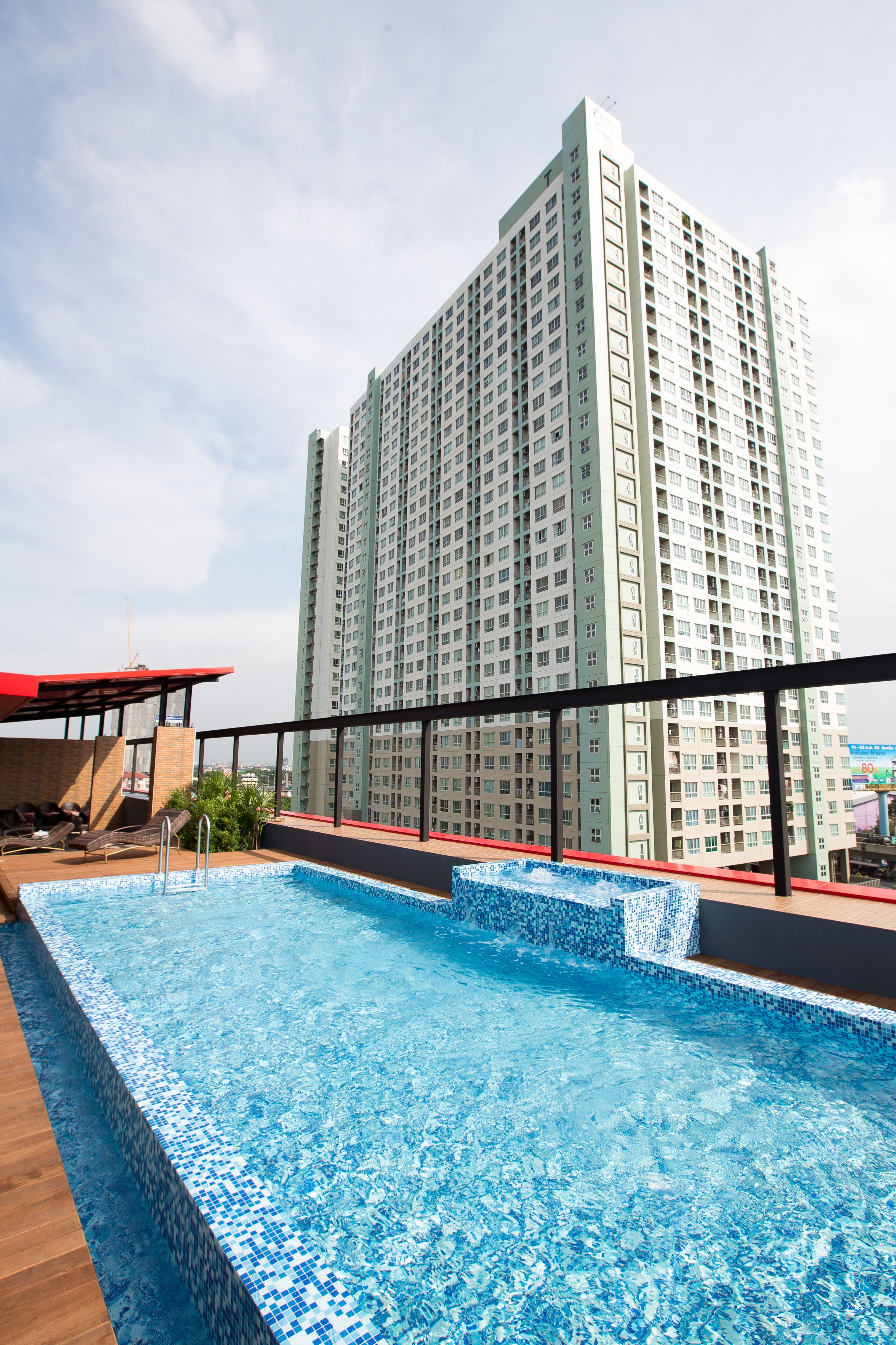 outdoor pool, pool loungers