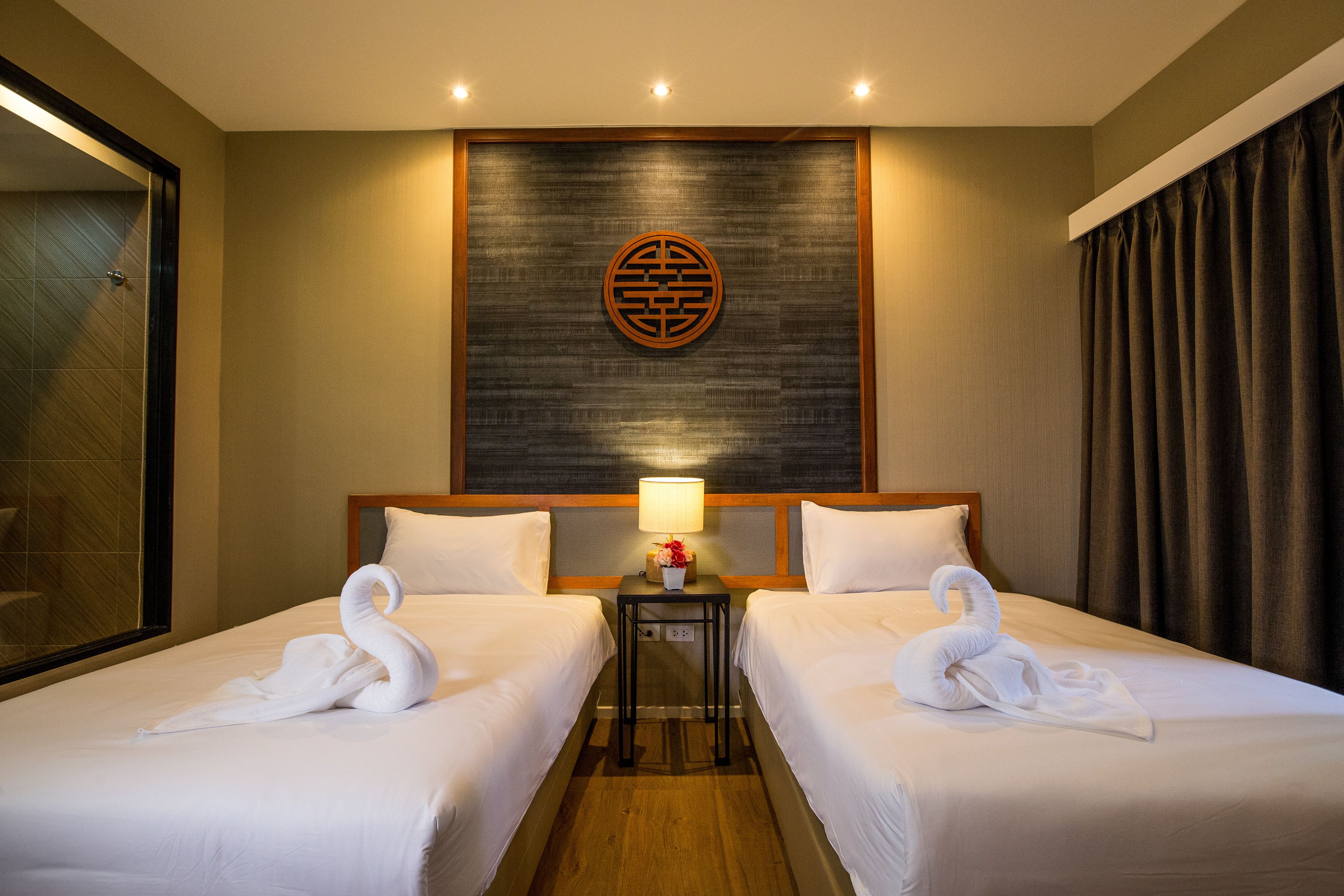 standard room, 1 double or 2 single beds | in-room safe, desk, rollaway beds, free wifi