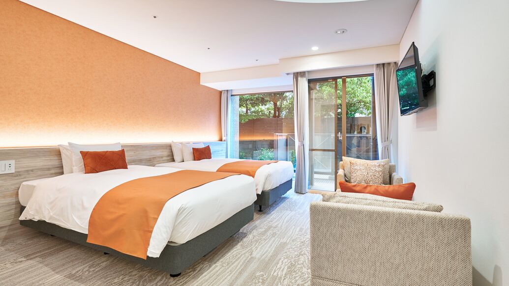 In-room safe, soundproofing, free WiFi, bed sheets