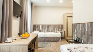 1 bedroom, premium bedding, down duvets, minibar