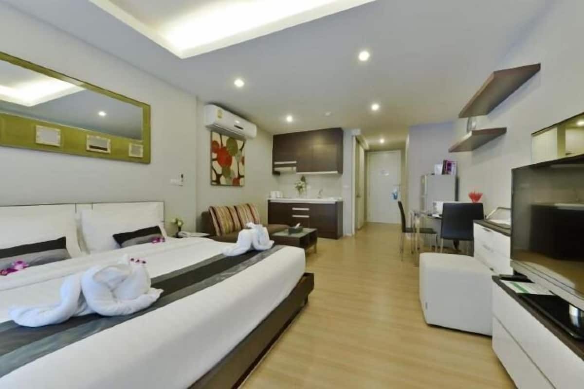 Blackout curtains, free cots/infant beds, rollaway beds, free WiFi