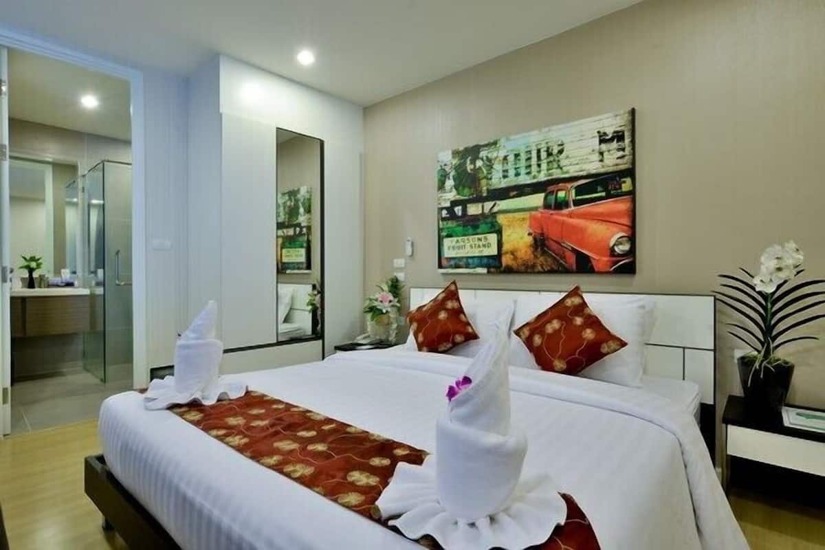 Blackout curtains, free cots/infant beds, rollaway beds, free WiFi