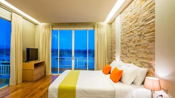 3 bedrooms, minibar, in-room safe, desk