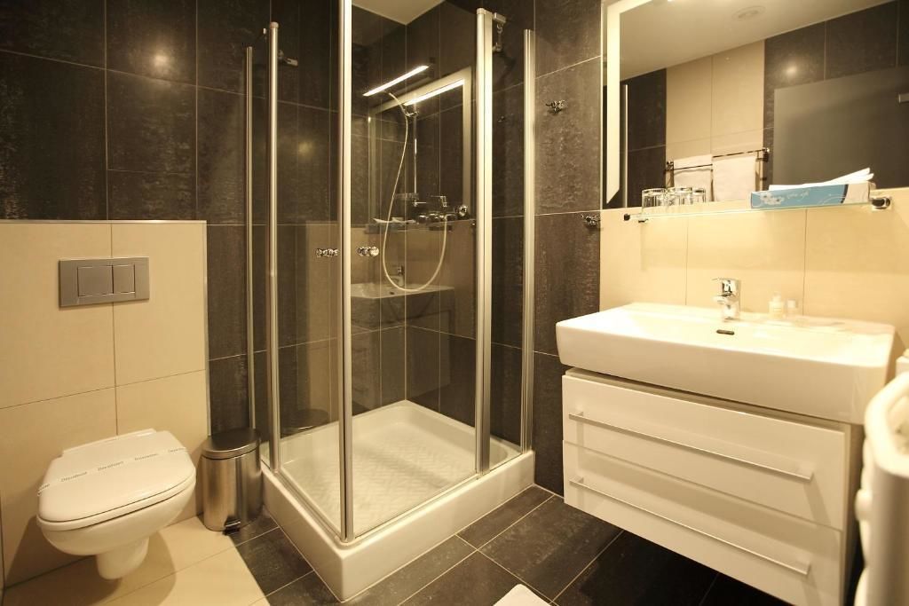 apartment exclusive with pool access | bathroom | shower, free toiletries, bathrobes, slippers