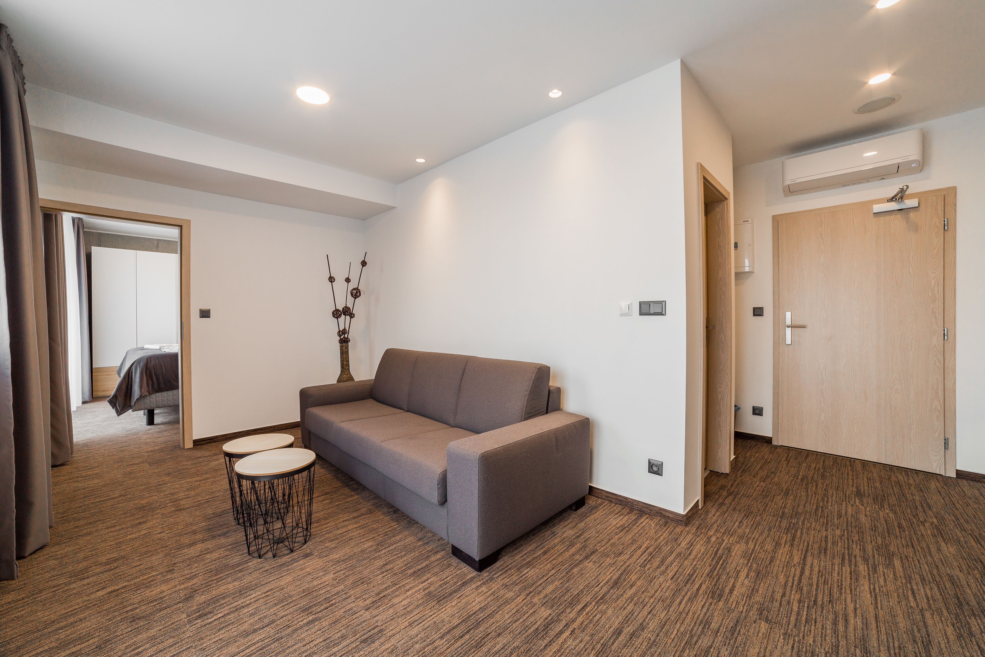 apartment deluxe with pool access | minibar, in-room safe, desk, rollaway beds