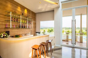 2 bars/lounges - Pattana Golf Club & Resort-mansion (Si Racha)