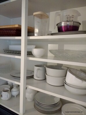 Classic-Studio, 2 Einzelbetten, Küche, Stadtblick | Eigene Küche | Kühlschrank, Mikrowelle, Ofen, Herdplatte