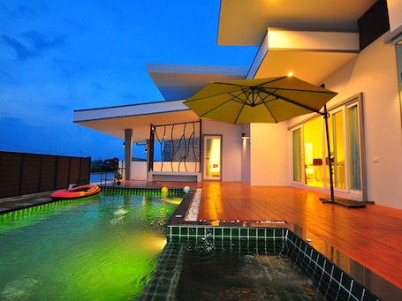 Indoor pool. Jira Pool Villa