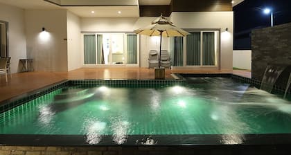 Jira Pool Villa