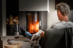 Deluxe Chalet | Living area - Sporthotel Chalets (Gaschurn)