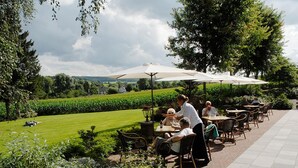 Terrace/patio - Hotel Inkelshoês (Epen)