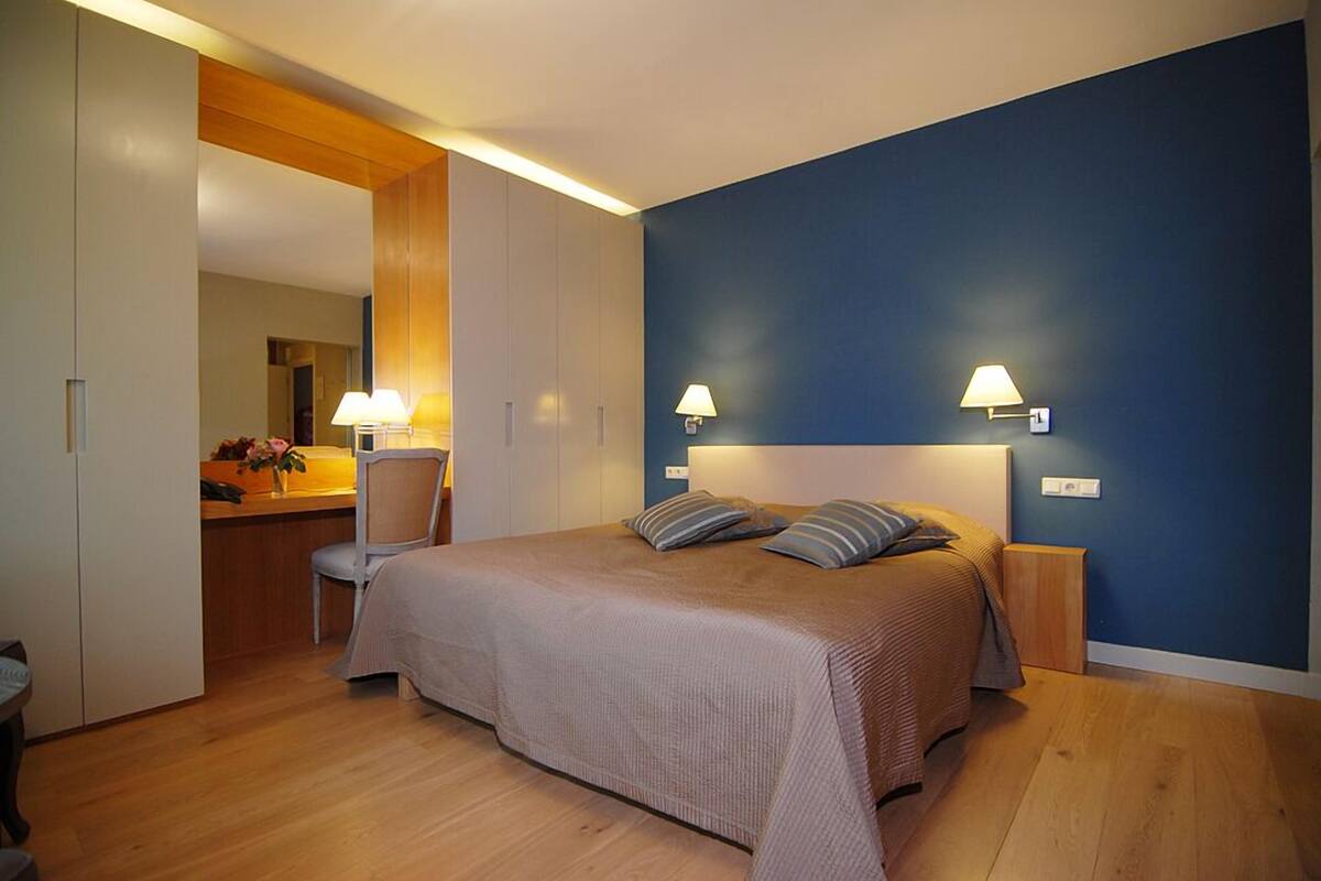 Luxury Twin Room | In-room safe, desk, cribs (free), rollaway beds (surcharge)