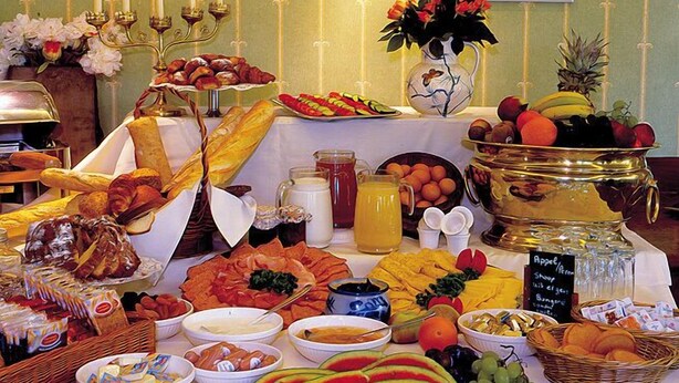 Free daily full breakfast - Hotel Inkelshoês (Epen)