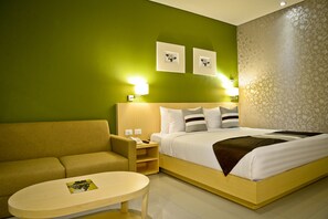 Phòng Suite Junior | Két bảo mật tại phòng, bàn, giường gấp/giường phụ