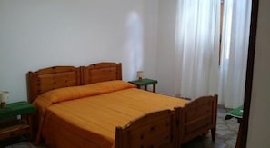 Standard Double Room | Desk, free cots/infant beds, free WiFi - Antica Pensione Pinna (Castelsardo)