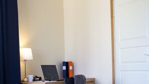 Twin Room, 1 Bedroom | Rollaway beds (surcharge), WiFi (free) - Hotell Paradis (Sodertalje)