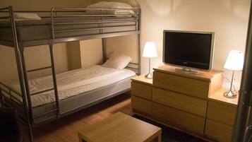 Family Room | Private kitchenette | Fridge, microwave, coffee/tea maker