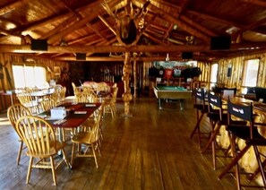 Restaurant - Air-Dale Fishing and Hunting (Unorganized North Algoma)