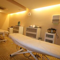 Sauna, steam room, body treatments, hydrotherapy, hot stone massages