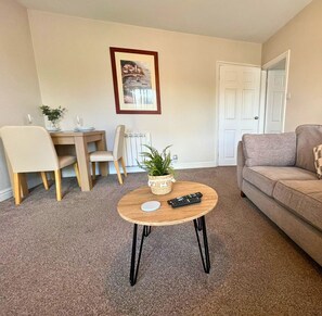 Lounge - Weint House (Dalton-in-Furness)