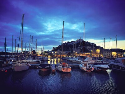 The Robin Hill Hotel