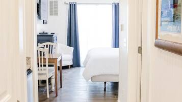 Ropa de cama de alta calidad y cortinas blackout